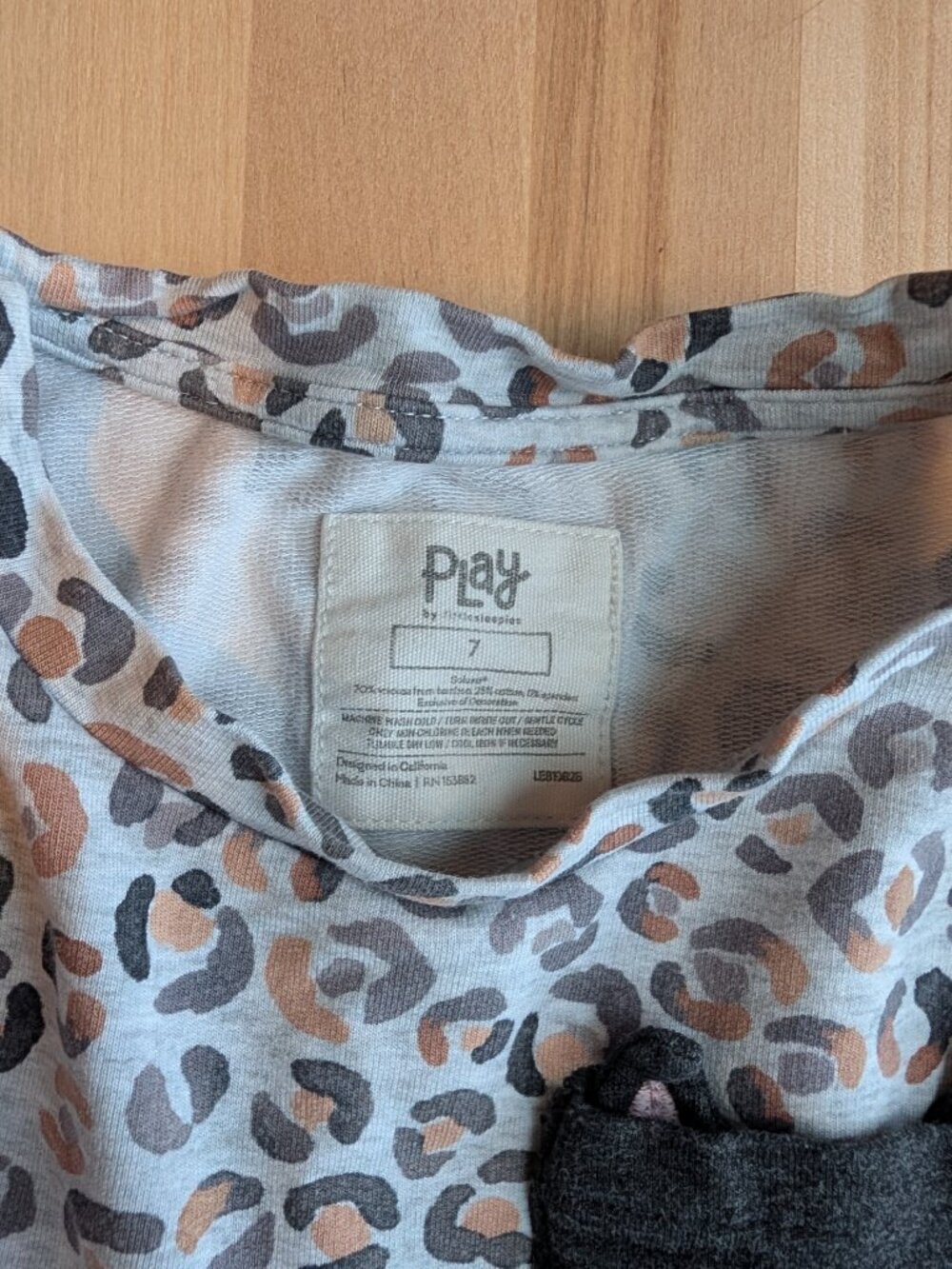 Little Sleepies Play 7 Snowy Leopard Puff Sleeve Peplum Top Girls - Picture 2 of 2